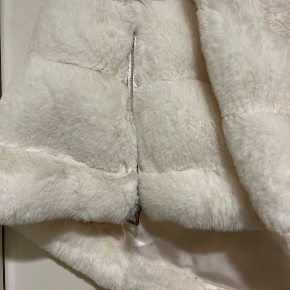 Jacket/Shawl from Betsey Johnson - Picture 3 of 5